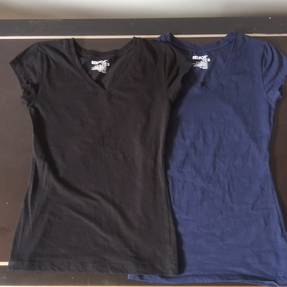 Black and navy tshirt